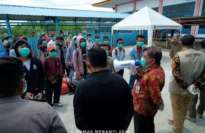 Asisten I Sekdakab Meranti Tinjau Kesiapan Tim Medis Antisipasi Covid-19 di Pelabuhan Tj. Harapan
