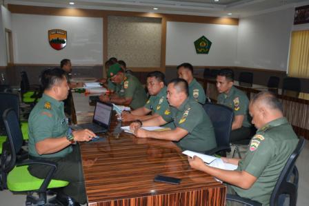 Tim Staf Umum Pengaman AngkaTan Darat Kunker di Korem 023/KS.