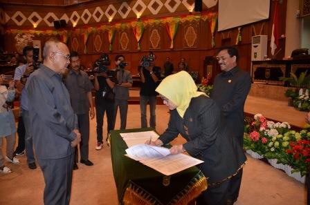 DPRD Sahkan APBD Riau 2017 Sebesar Rp10,4 Triliun