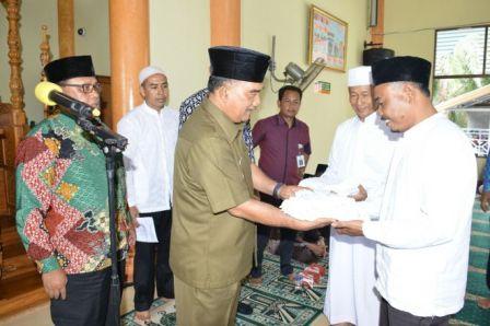 Bupati Kampar Lepas Sekaligus Pembukaan Manasik Haji Se-Kecamatan Tapung