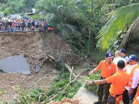 Riau Kirim Bantuan Korban Bencana Sumbar