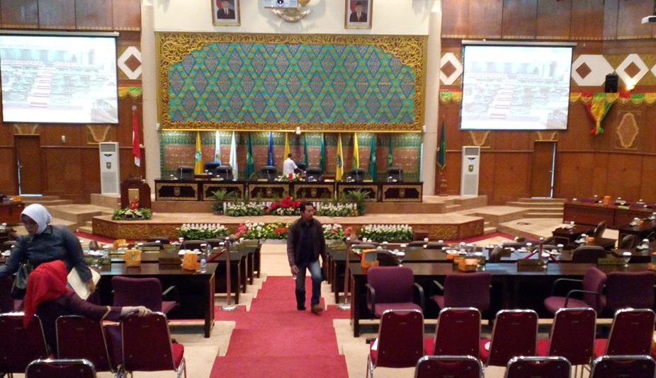 Dewan dan Forkopimda Banyak Absen, Paripurna DPRD Riau Batal