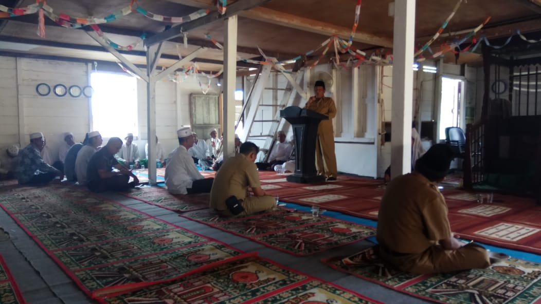 Wabup Bersama Santri Dan Ribuan Masyarakat Tumpah Ruah Hadiri Haul Tuan Guru Khalifah Syaufi
