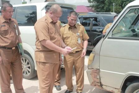  Bupati Yopi Periksa Kendaraan Dinas ASN