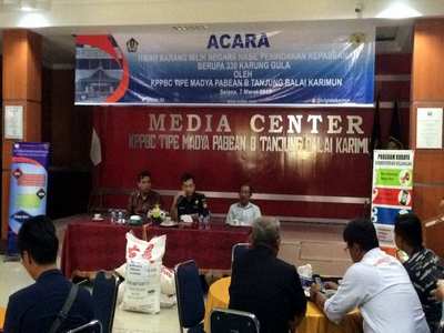 330 Karung Gula Dihibahkan BC Karimun Kepada Yayasan Al Hidayah