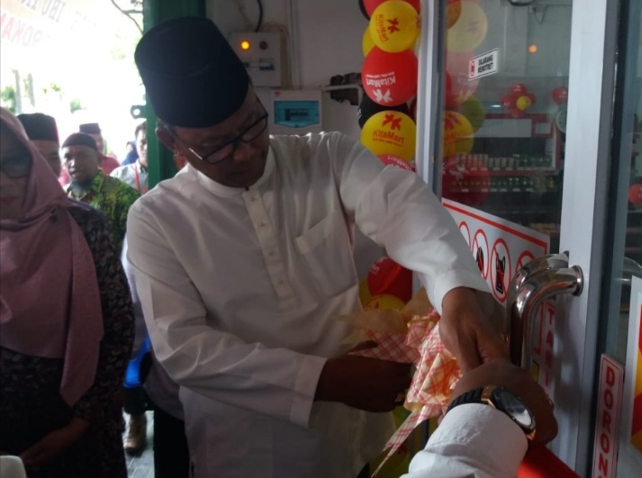 Bangkitkan Ekonomi Umat, Bupati Suyatno Resmikan Gerai Kitamart