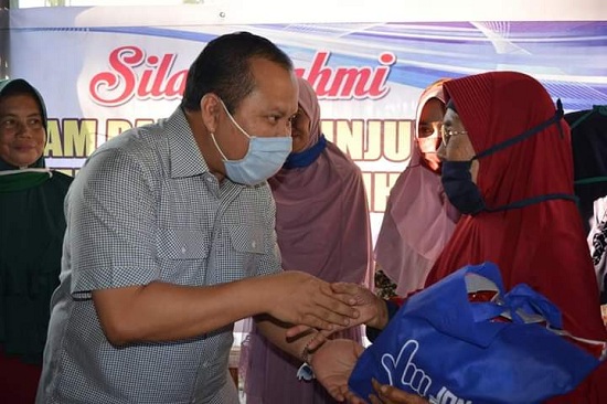 Asisten 3 Hadiri HUT ke-8 Rangsang Pesisir di Halaman Kantor Camat Rangsang Pesisir 