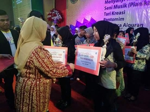 4 Pelajar Rohil Raih Prestasi di FLS2N Propinsi