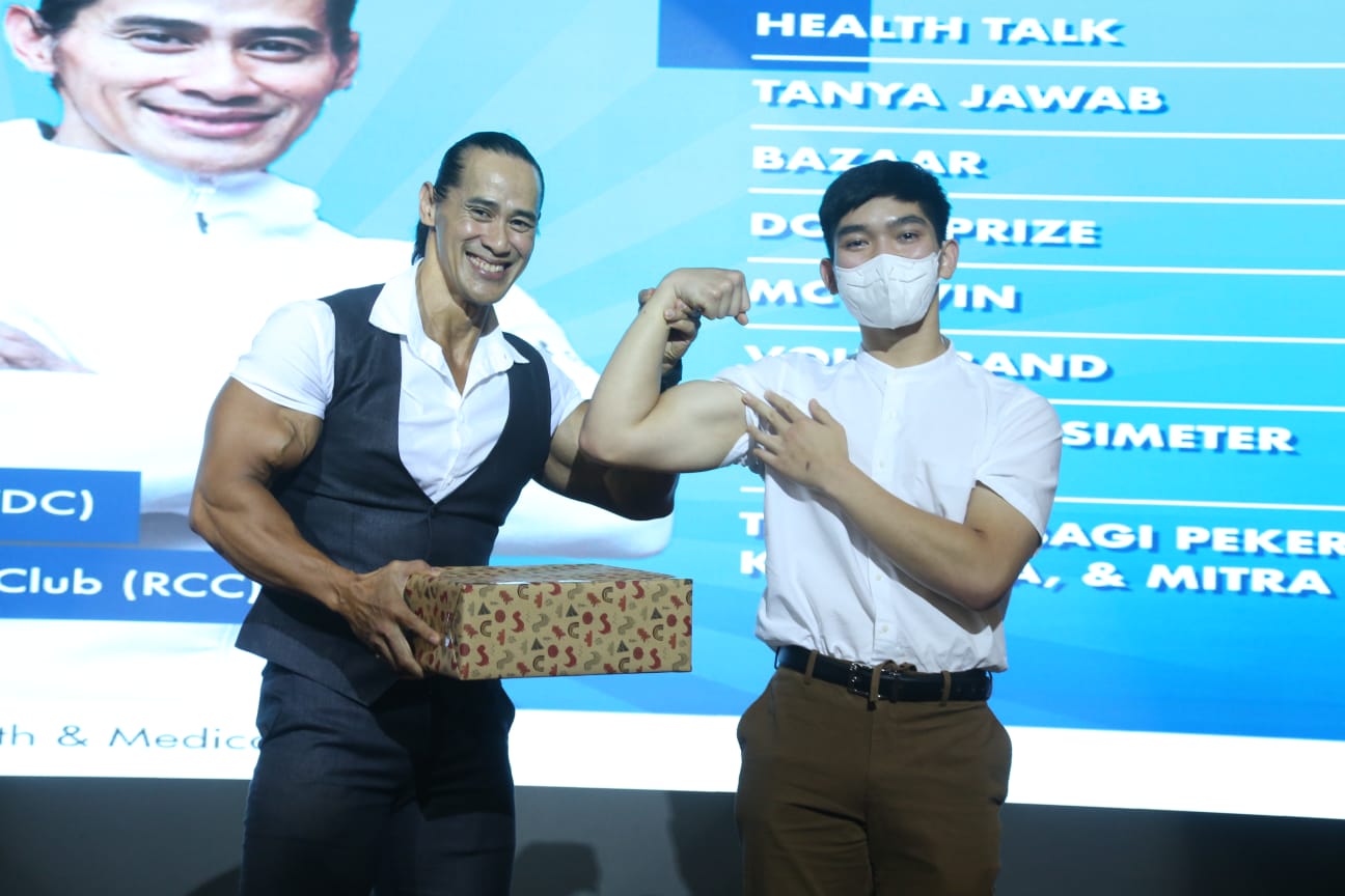 Ade Rai Berbagi Tips Pola Hidup Sehat Dengan Pekerja PHR  