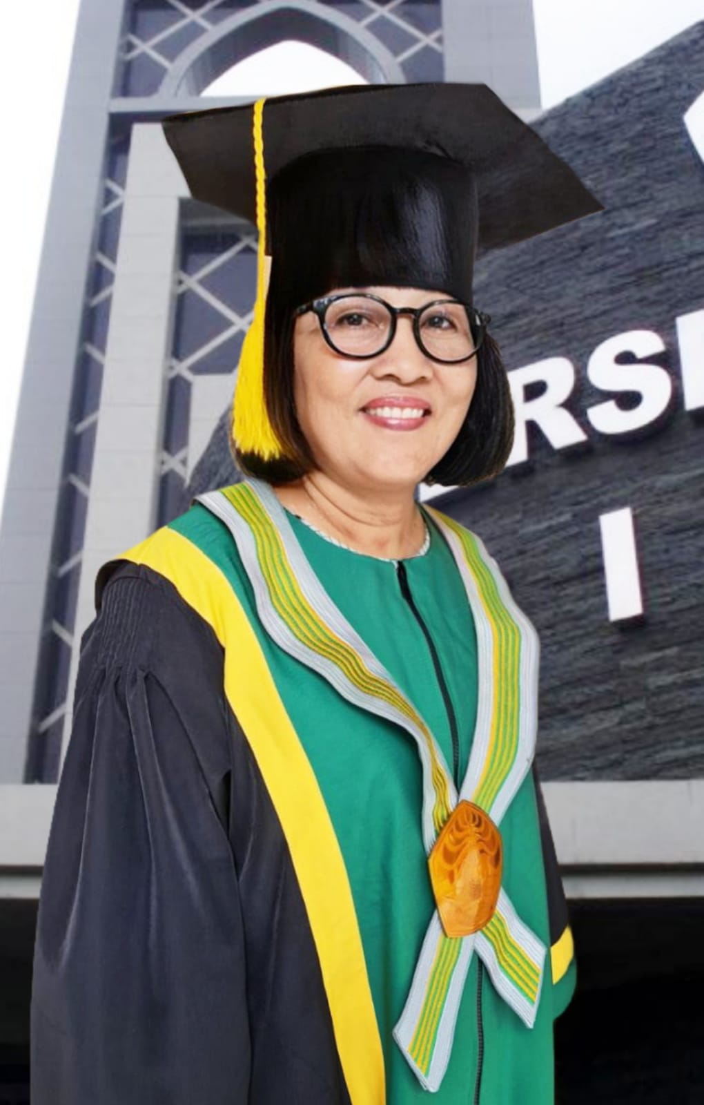 Bersama  12 Lainnya, Prof Dr Dra Vince Ratnawati MSi Ak Dikukuhkan Sebagai Guru Besar Fekon UNRI
