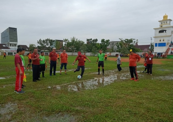 Partai Perdana Kuba vs Sinaboi, Sekda Buka Cabor Sepak Bola