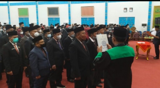 Sekda Pelalawan Lantik 209 Pejabat Administrator, Pengawas, Kepsek, Kapus dan Pejabat Fungsional