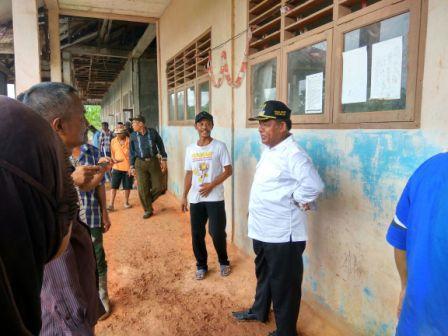 Blusukan Dikecamatan Tanah Putih Tanjung Melawan, Wabup Prihatin Dengan Kondisi Sekolah