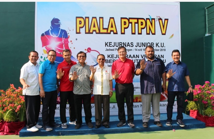 Dukung Pembinaan, PTPN V Gelar Kejuaraan Tenis Junior Emrizql Pakis :  PTPN V Torehkan Sejara