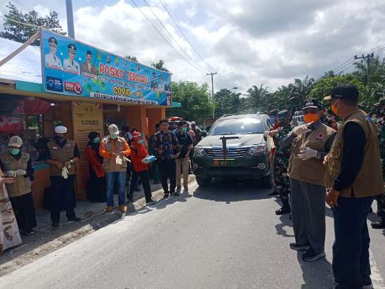 Bupati Inhil Kunjungi Check Point di Wilayah Perbatasan