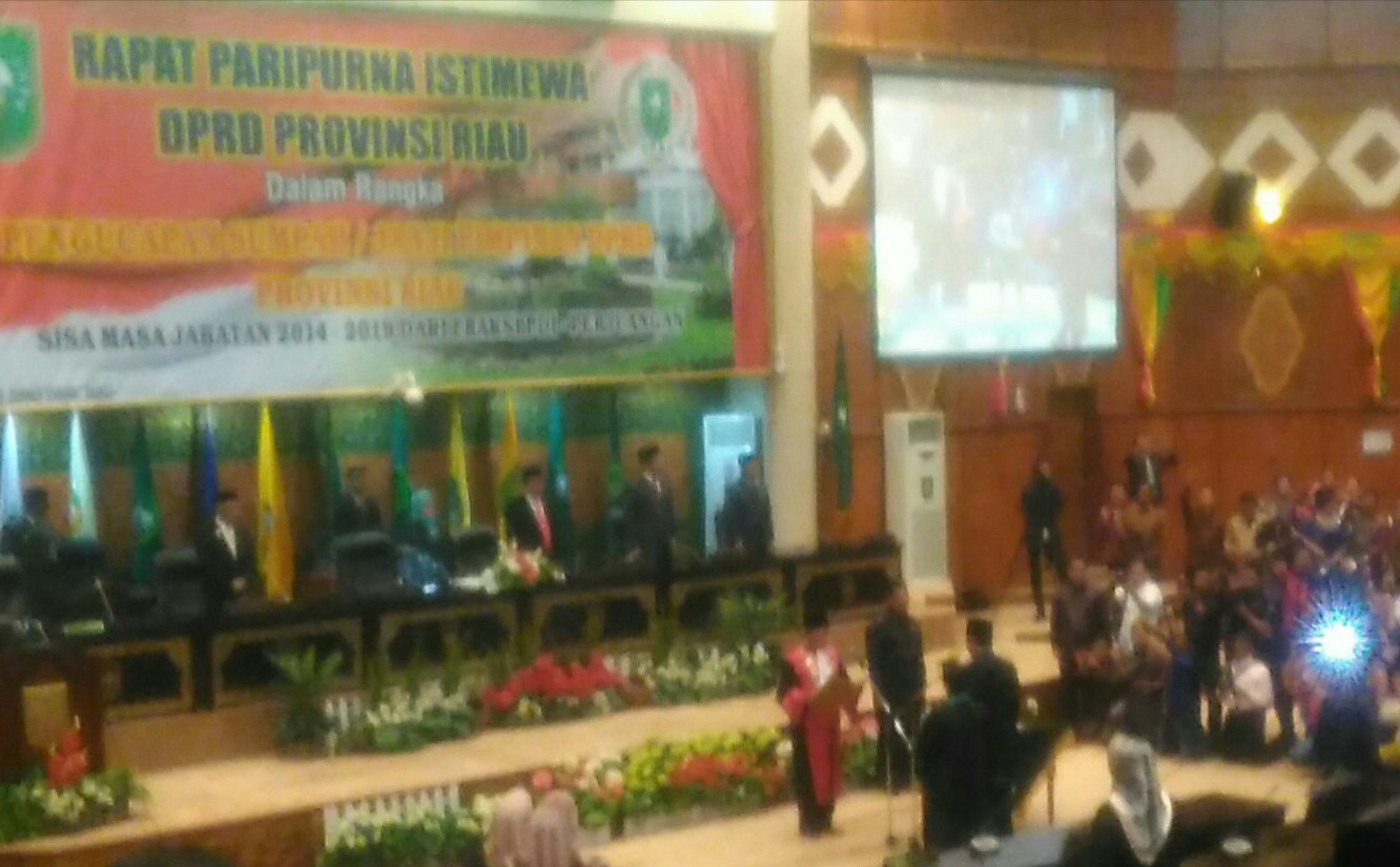 Kordias Pasaribu Dilantik Jadi Wakil Ketua DPRD Riau Sisa Masa Jabatan Periode 2014-2017.