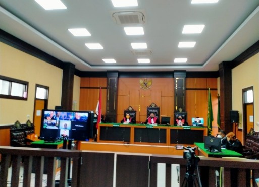 Hakim Vonis Tiga Tahun Penjara Dosen Universitas Riau Otak Pelaku Penyerangan dan Penjarahan