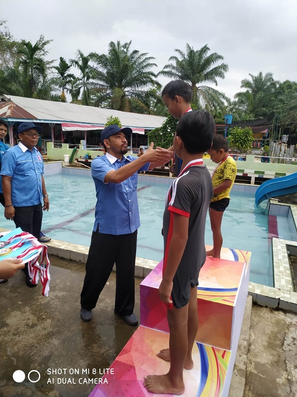 Porkab I Rohil, Kecamatan Basira Raih Juara Pertama di Cabor Renang