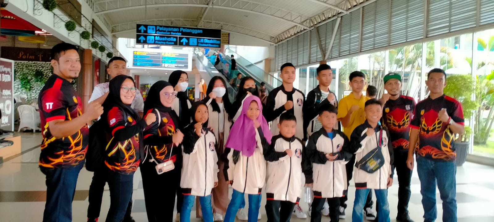 FORKI Pelalawan Berangkatkan 15 Atlet Untuk Bertarung Open Turnamen Silent Knight Karate di Malaysia