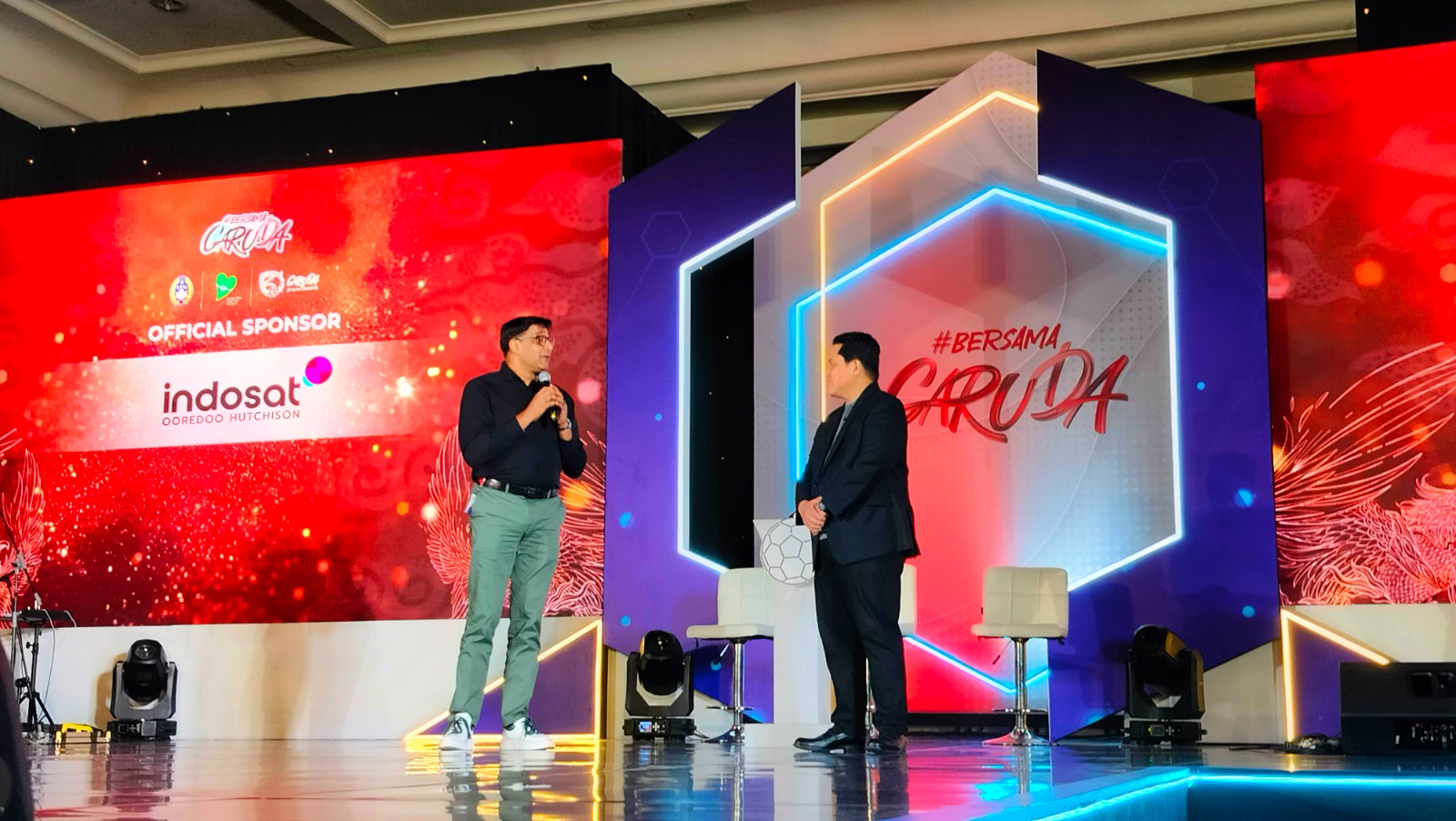 Dukung Timnas Sepakbola Indonesia ke Pentas Dunia, Indosat Ooredoo Hutchison Tandatangani Kerja Sama
