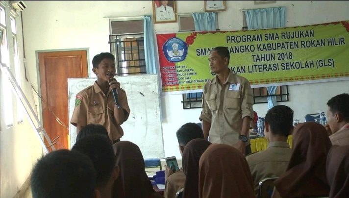 AJOI Rohil Berikan Pelatihan Dasar Jurnalistik Kepada Siswa Tingkat SLTA