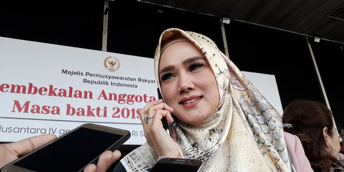 Nasib Mujur Mulan Jameela, Jadi DPR Lewat Pemecatan Dua Koleganya