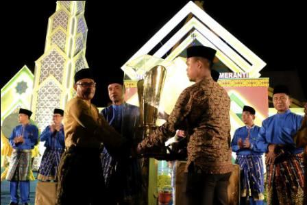 Tebing Tinggi Pertahankan Juara Umum, MTQ Meranti di Tutup Wabup