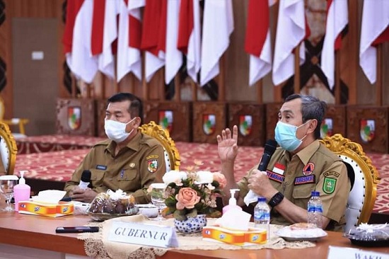 Tangani OTG Covid-19, Gubernur Riau Minta Pemko Pekanbaru Berdayakan RT/RW 