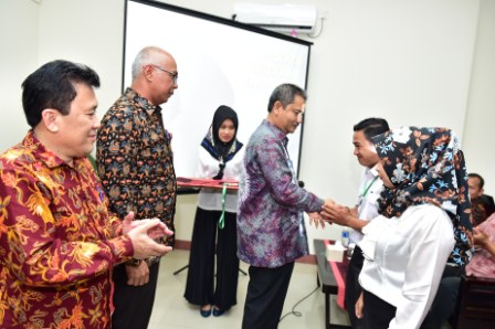 Sekdaprov Riau Buka Pembinaan Pengelolaan BUM-Desa se Provinsi Riau Tahun 2018 di Tembilahan