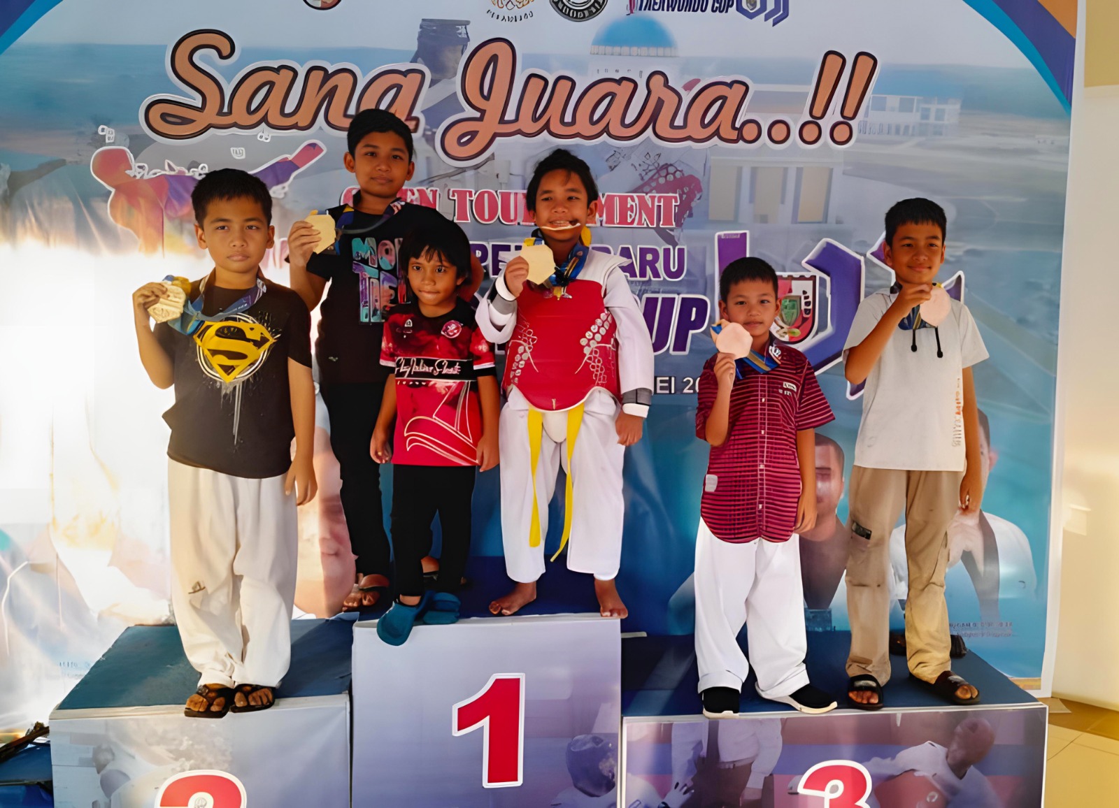 Atlet  Junior Taekwondo PTPN IV Regional III Borong Tujuh Medali Turnamen Taekwondo Walikota Cup III