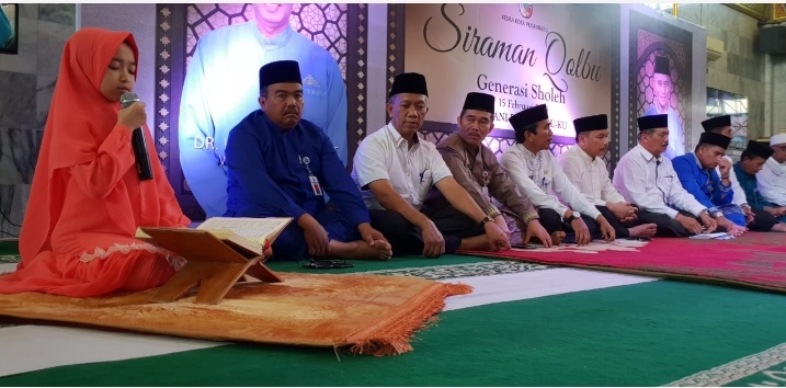 Disela Siraman Qalbu UIR Bantu Komputer untuk Masjid At Taqwa