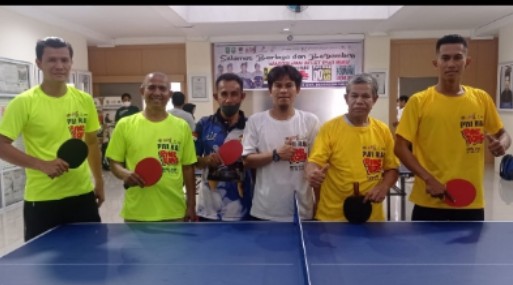 Peringati HPN 2022 dan HUT ke-76 PWI, Pasangan Said - Harisep Juara Pingpong Championship PWI Riau